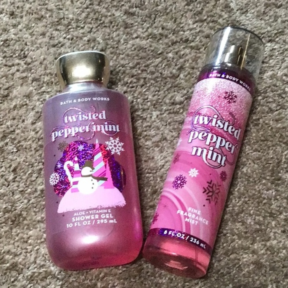 🆕Bath and Body Works Twisted Peppermint mist and shower gel